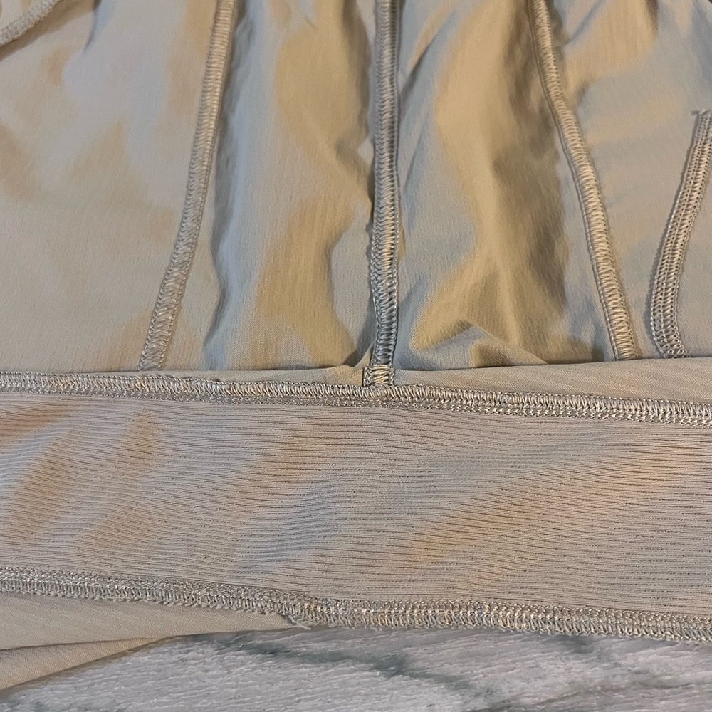 Lululemon Beyond the Studio Crop - Picture 14 of 16